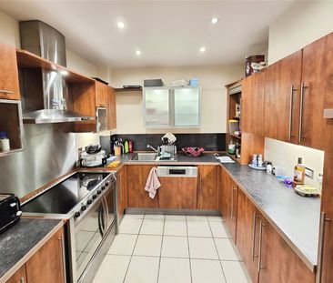 Grand Regency Heights, Burleigh Road, Ascot, SL5 - Photo 2