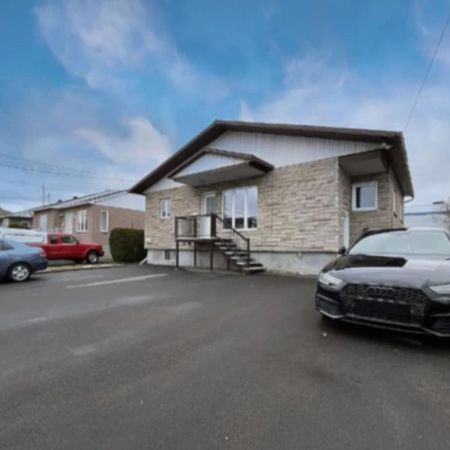 Spacieuse maison 3 chambres à louer – 6050 rue Auclair Brossard 5 1/2 - Photo 3