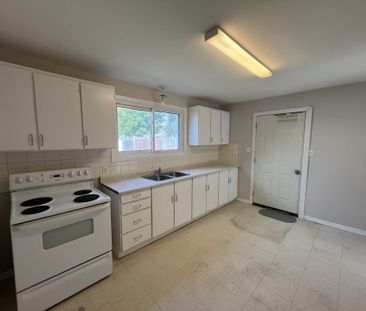 For Lease - 86 Brock Street Unit# 3, Oshawa, Ontario - Photo 6