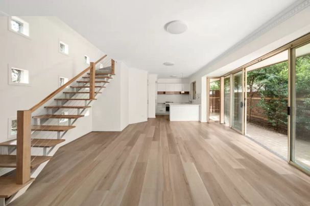 Newly updated split-level home in Inner West pocket - Photo 1