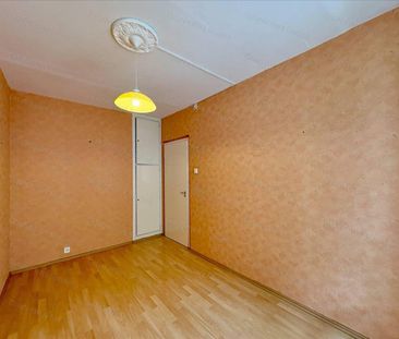 Kiadó felújított panel lakás - Szolnok - Photo 2