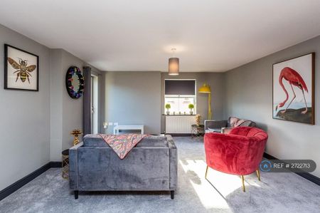 2 bedroom flat to rent - Photo 3