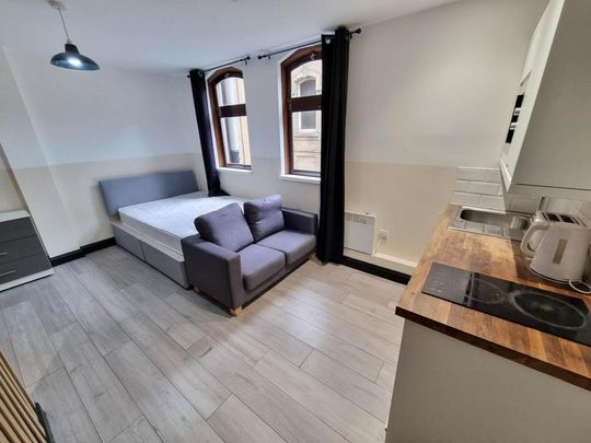 Studio to rent - Photo 1