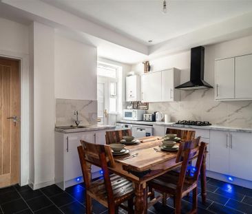1 bedroom in a house share to rent - Photo 4