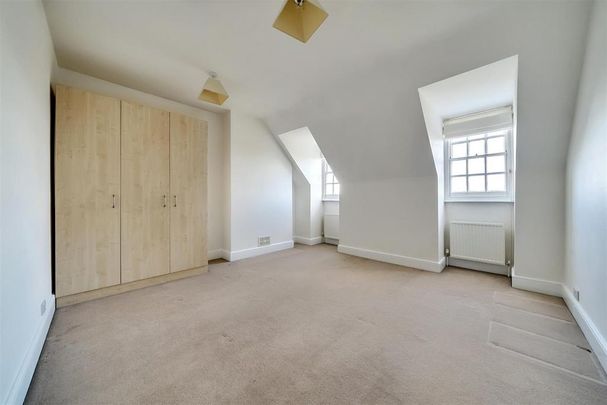 6 bedroom semi-detached house to rent - Photo 1