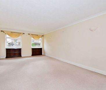 A beautifully positioned and spacious two double bedroom apartment ... - Photo 2