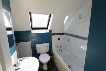 2 bedroom flat to rent - Photo 5