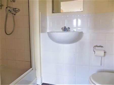 Bell Chase, Aldershot, GU11 - Photo 2