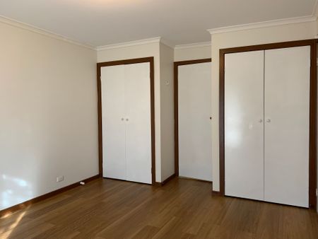 A Cosy Home in Hampton Park - Photo 2