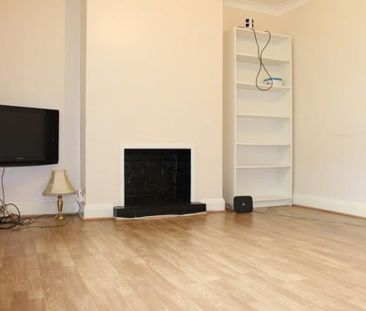 2 bedroom ground floor flat to rent - Photo 5