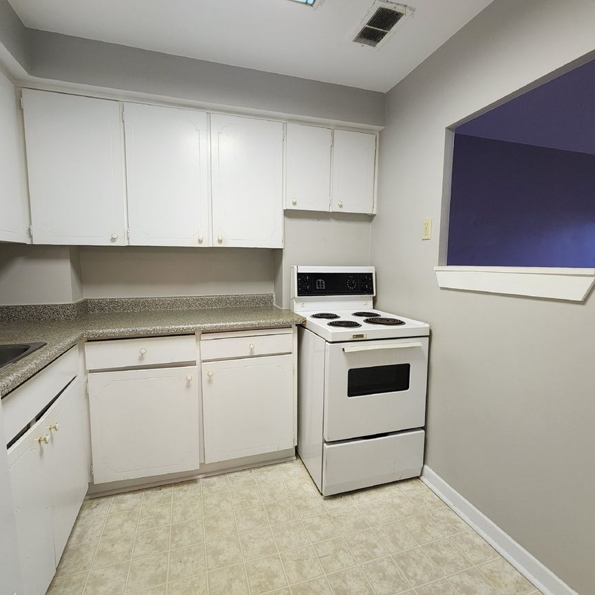 420 Gilmour Street - 707 - Photo 1