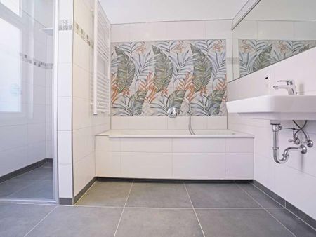 Geschmackvoll Oberwohnung mit Balkon - Foto 3