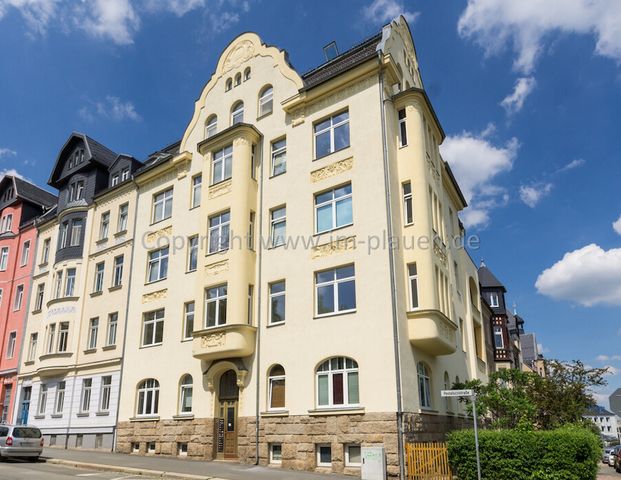 Stilvolle 4-Zimmer-Altbauwohnung mit Balkon & Weitblick in Plauen – Jetzt mieten! - Photo 1