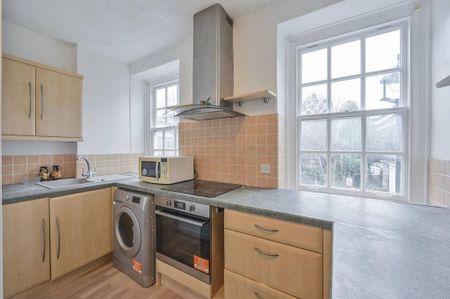 Studio to rent - Photo 2