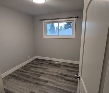 For Lease - 66 Traynor Avenue Unit# Main Floor, Kitchener, Ontario - Photo 2