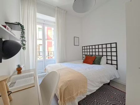 Calle del Divino Pastor, Madrid, Community of Madrid 28004 - Foto 4