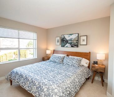 1 bed plus den at waterscapes - Photo 2