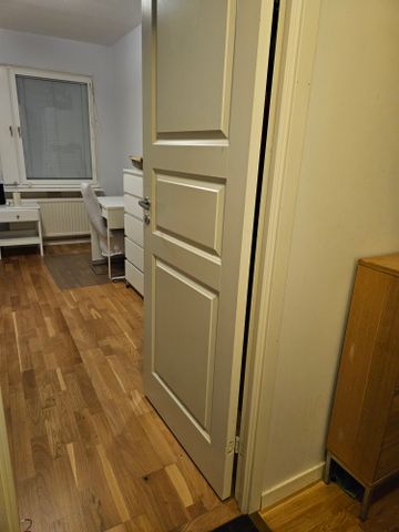 Hallonvägen, Kungsängen - Photo 2