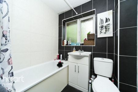 1 bedroom semi-detached house to rent - Photo 5