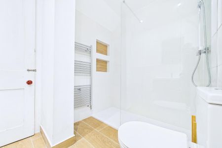 3 bedroom ground floor flat to rent - Photo 4