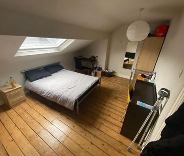 5 bedroom private hall to rent - Photo 2