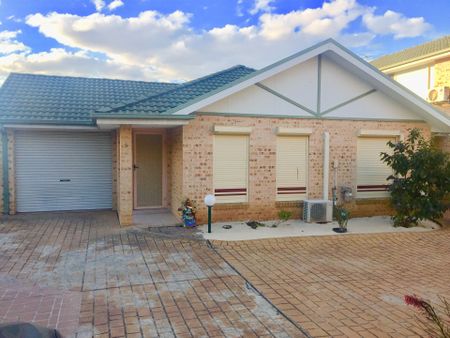 3 BEDROOM TOWNHOUSE IN CANLEY VALE - Photo 3