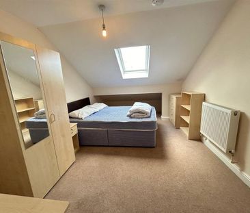 3 bedroom apartment to rent - Photo 3