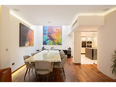 4 bedroom mews to rent - Photo 5