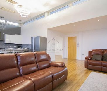 3 bedroom penthouse to rent - Photo 4