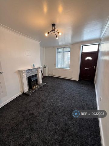 2 bedroom terraced house to rent - Photo 4