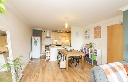 2 bedroom apartment to rent - Photo 5