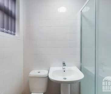 1 bedroom in a house share to rent - Photo 6