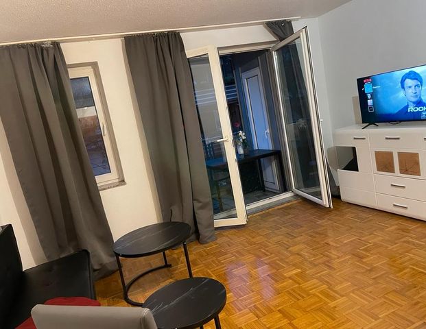 WOHNUNG MÖBILIERT 5min Gehweg zu Uni Essen und Einkaufszentrum - Foto 1