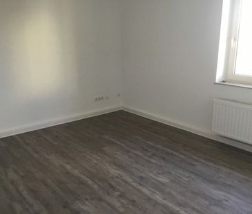 Renovierte 2,5 Zimmerwohnung mit Balkon gesucht?! - Foto 4