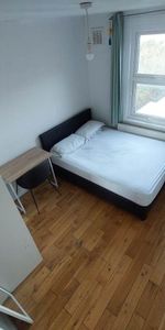 Room in a Shared House, Albyn Road, SE8 - Photo 3