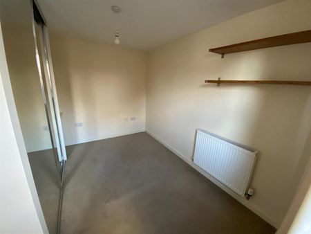 1 bedroom Flat To Let - Photo 3