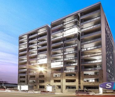 Modern unit with great views - Photo 5