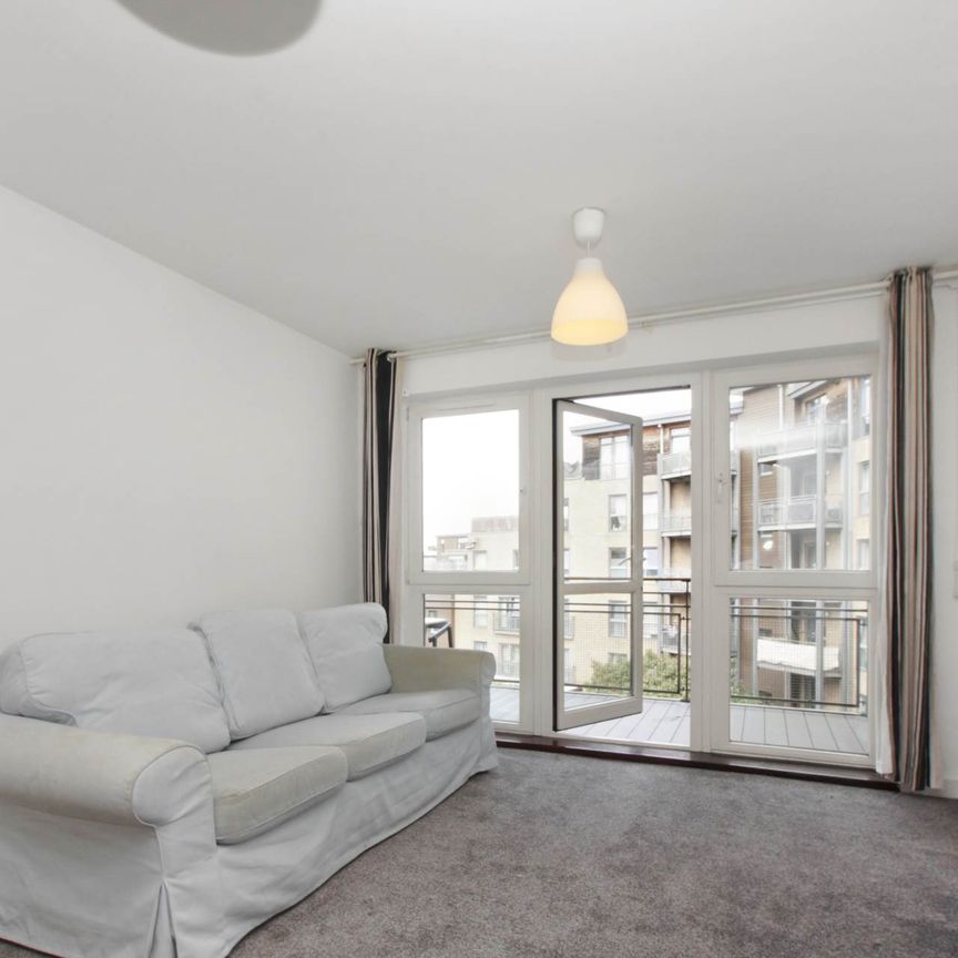 Price £1,700 pcm - Available 07/01/2026 - Part Furnished - Photo 1