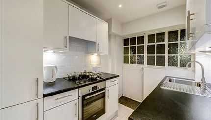 Pelham Court, Chelsea - Photo 3