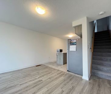 For Lease - 29 Andean Lane, Barrie, Ontario - Photo 5