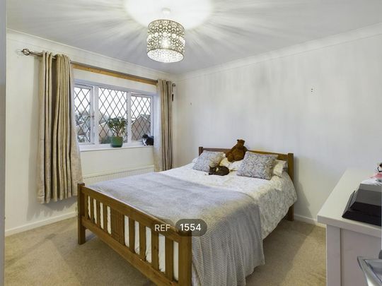 4 bedroom detached house to rent - Photo 1