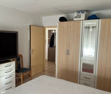 Bel appartement de 2.5 pièces à proximité de la gare - Photo 2