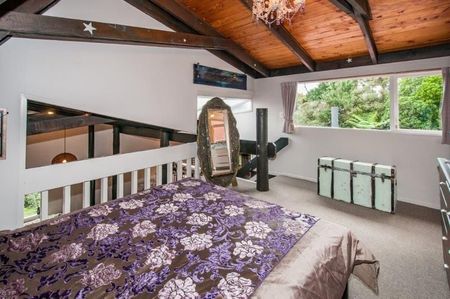 Modern Birkdale Home with Outdoor Space - Photo 4