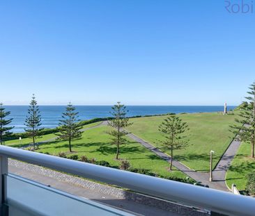 Air-conditioned apartment near Newcastle Beach - Photo 5