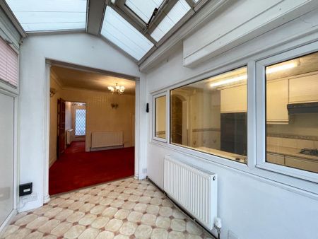 2 bedroom terraced house to rent - Photo 4