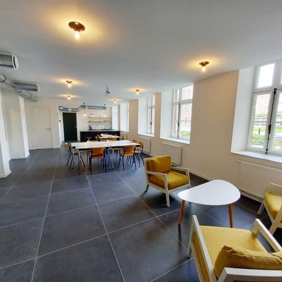 Appartement te huur - Photo 1