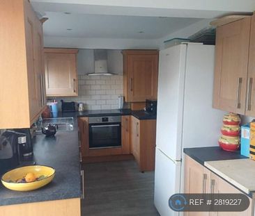 1 bedroom in a house share to rent - Photo 4