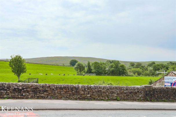 Burnley Road, Clowbridge, Burnley - Photo 1