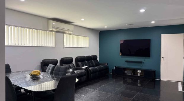 Hillsborough 4 Bedroom, 2 Bathroom, 3 Toilets - Photo 1