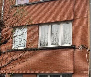 Appartement te huur in Anderlecht voor € 740 met 1 slaapkamer - Foto 3